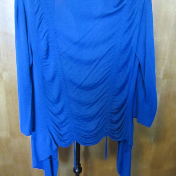 EUC Cache Srug Rayon Blend Back Accents SZ S - Picture 3 of 6